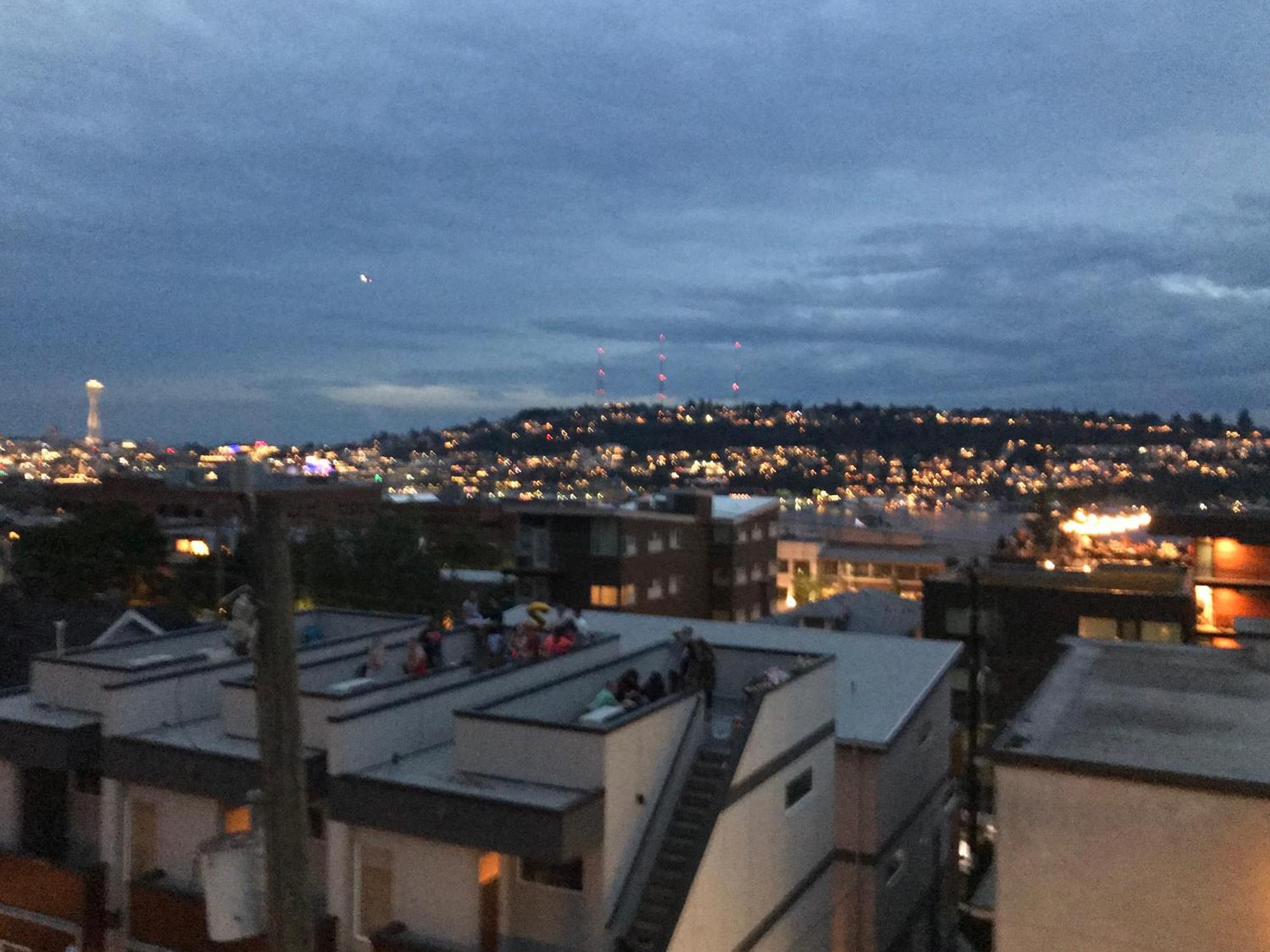 Urban Village- Unit B- Vista- Union- Sleeps 6 * Seattle